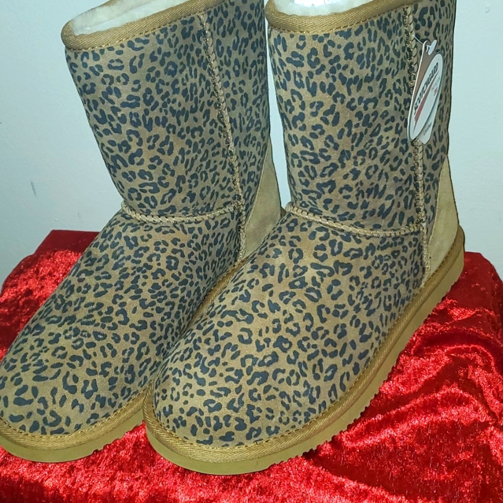 Cozy steps boots. NEW in box w tags.